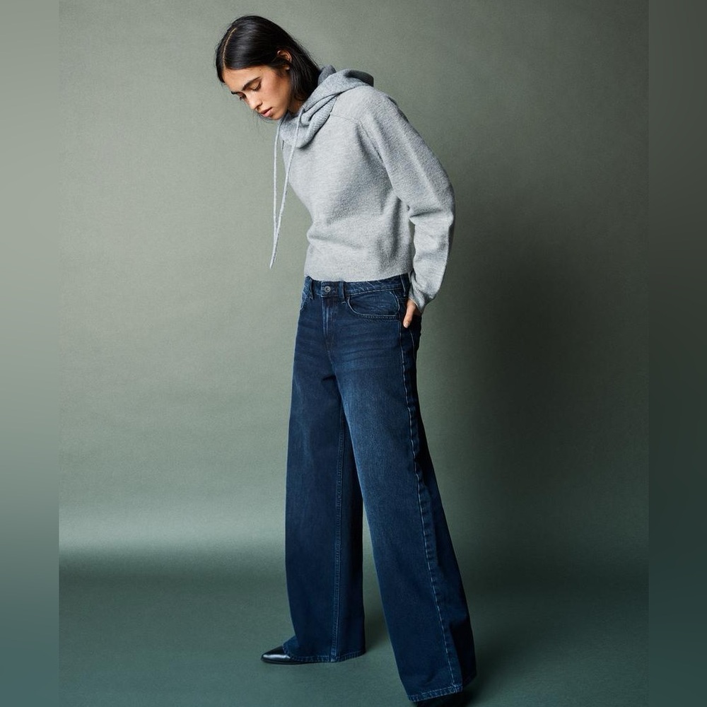 Bershka Wide-Leg Dark Blue Denim Jeans
